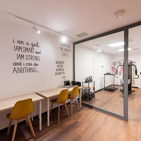 Hostelle - Women Only Hostel Barcelona-3