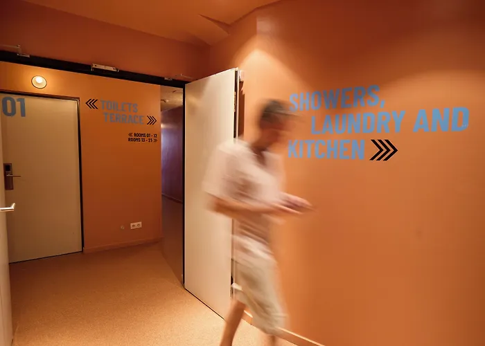 Amistat Beach Hostel Barcelona